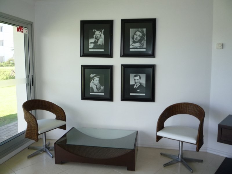 Magnifico Pent House en alquiler con vistas a la Playa Brava y entorno.